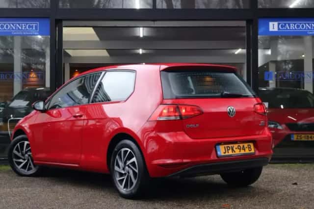 Volkswagen Golf (2013) thumbnail 3