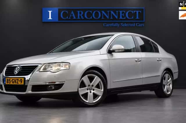 Volkswagen Passat (2008) thumbnail 1