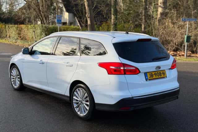 Ford Focus (2016) thumbnail 4