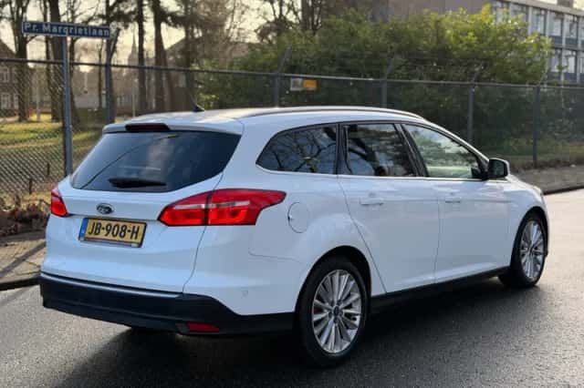 Ford Focus (2016) thumbnail 6
