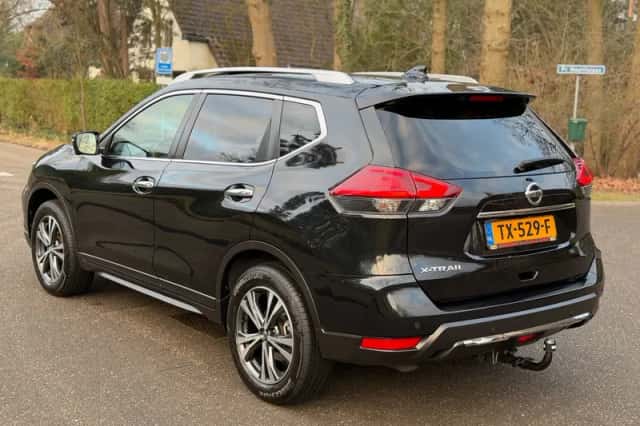 Nissan X-Trail (2018) thumbnail 4