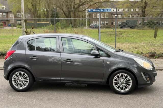 Opel Corsa (2012) thumbnail 6