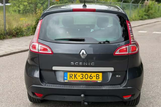 Renault Scénic (2010) thumbnail 5
