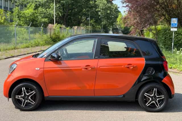 Smart ForFour (2015) thumbnail 2