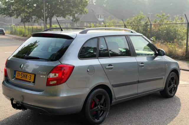 Škoda Fabia (2011) thumbnail 6