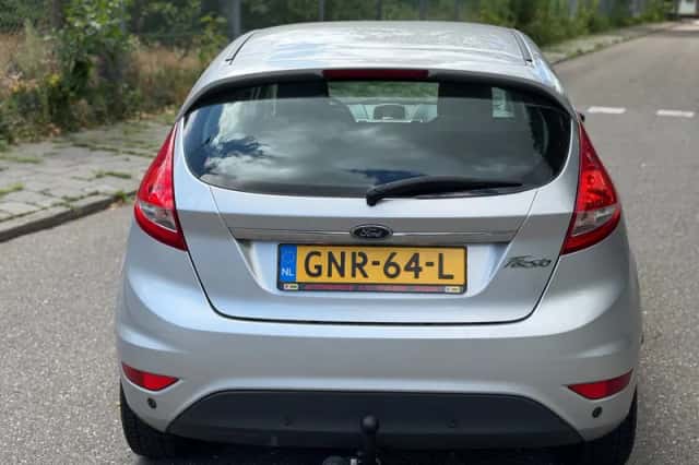 Ford Fiesta (2009) thumbnail 4