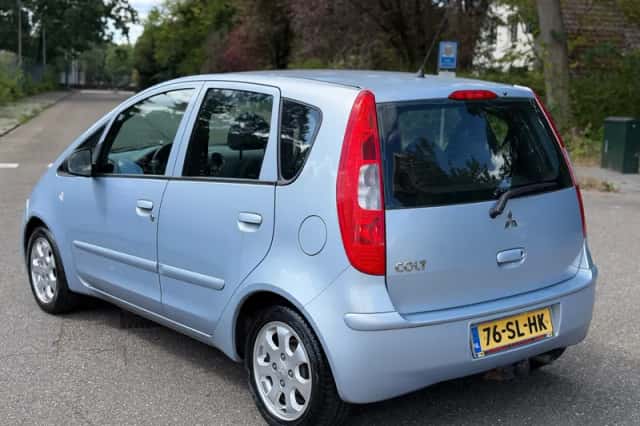 Mitsubishi Colt (2006) thumbnail 4