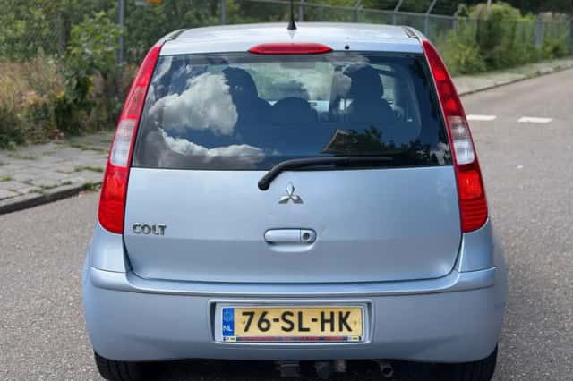 Mitsubishi Colt (2006) thumbnail 5