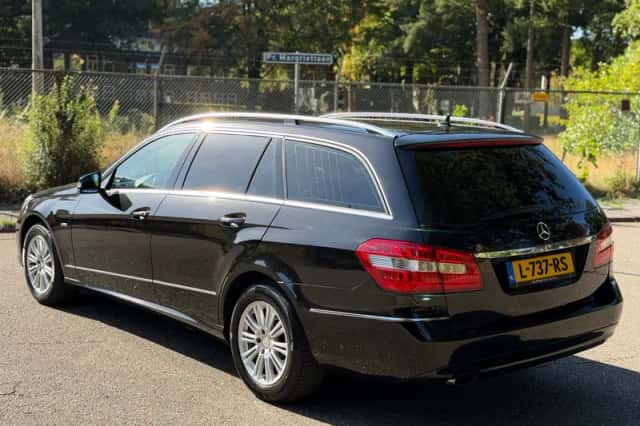 Mercedes-Benz E-Klasse (2010) thumbnail 4