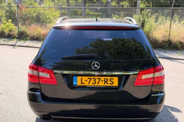 Mercedes-Benz E-Klasse (2010) thumbnail 5
