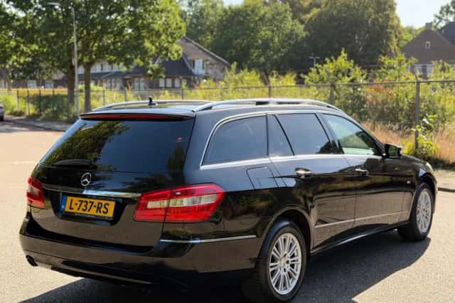Mercedes-Benz E-Klasse (2010) thumbnail 6