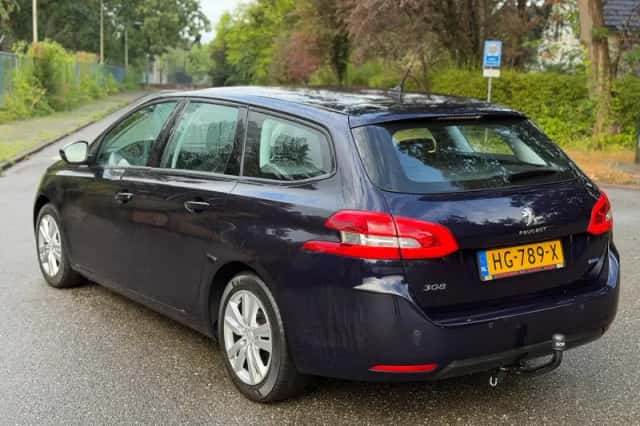 Peugeot 308 (2015) thumbnail 4