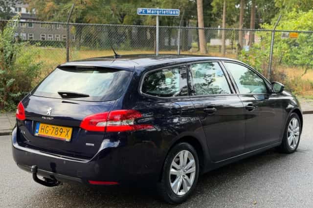 Peugeot 308 (2015) thumbnail 6