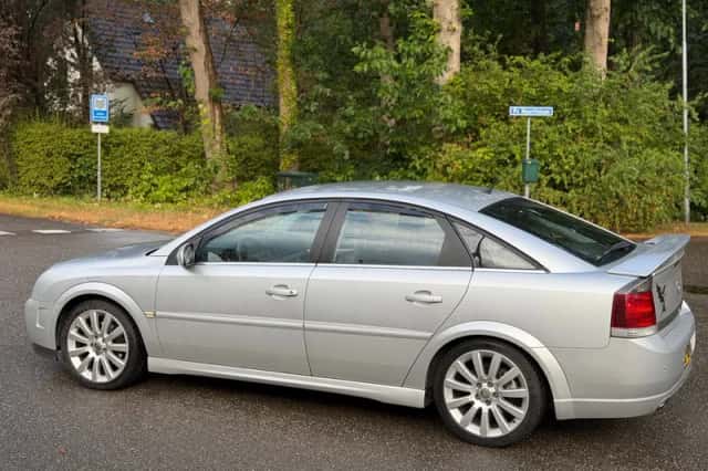 Opel Vectra (2003) thumbnail 2