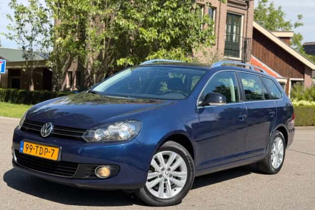 Volkswagen Golf (2012) thumbnail 1