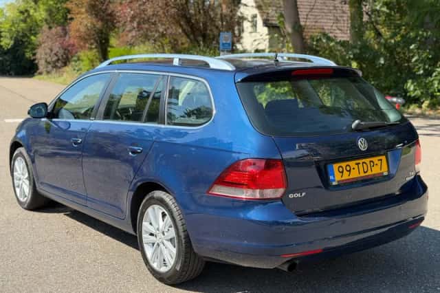 Volkswagen Golf (2012) thumbnail 4