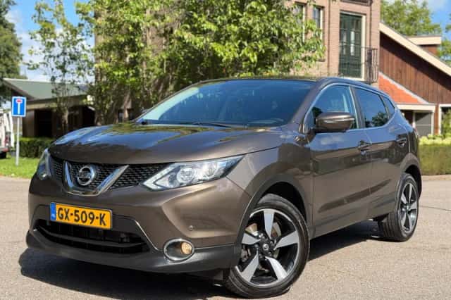 Nissan Qashqai (2015) thumbnail 1