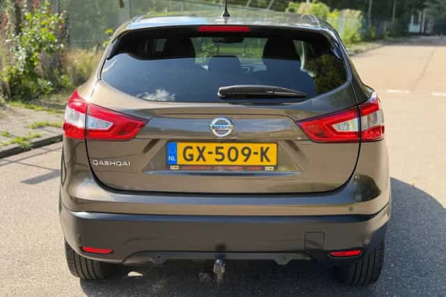 Nissan Qashqai (2015) thumbnail 5