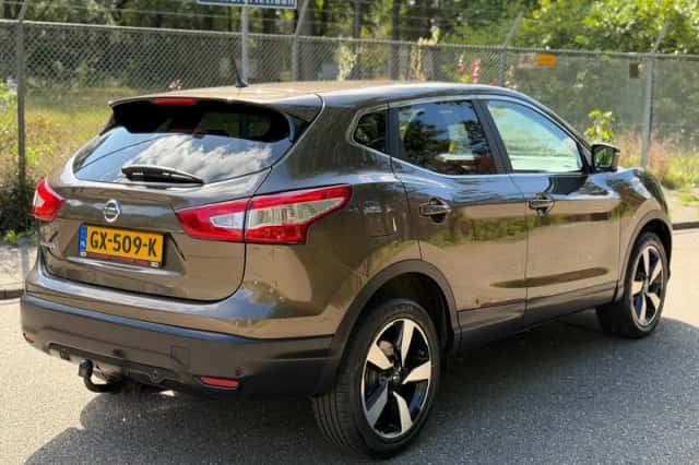 Nissan Qashqai (2015) thumbnail 6