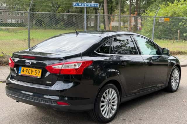 Ford Focus (2014) thumbnail 6