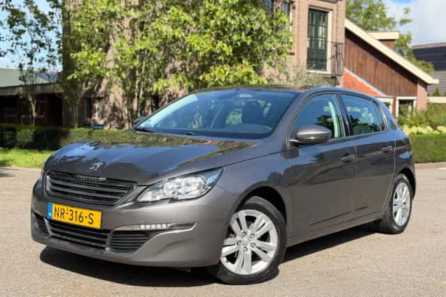 Peugeot 308 (2017) thumbnail 1
