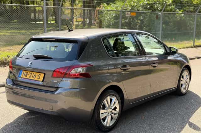 Peugeot 308 (2017) thumbnail 6