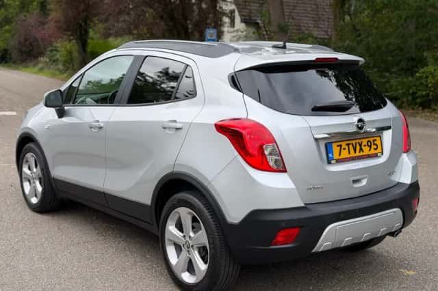 Opel Mokka (2014) thumbnail 4
