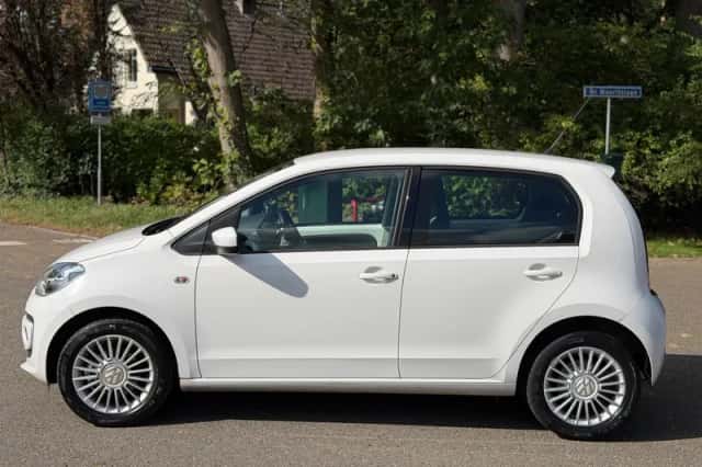 Volkswagen Up! (2013) thumbnail 2