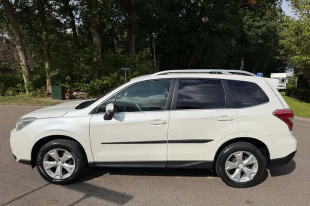 Subaru Forester (2013) thumbnail 2