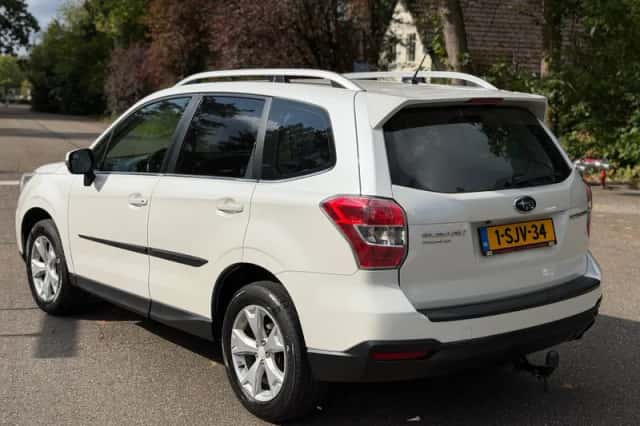 Subaru Forester (2013) thumbnail 4