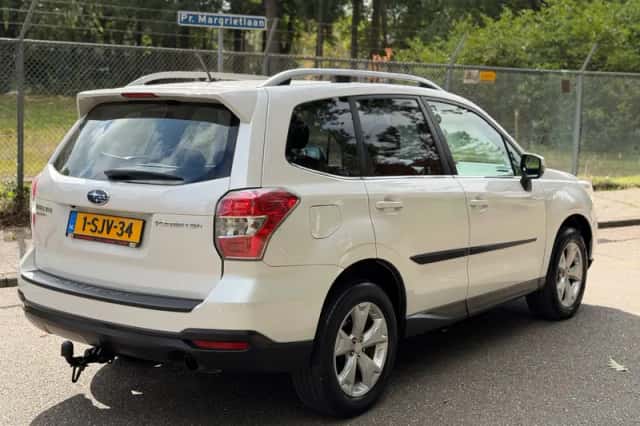 Subaru Forester (2013) thumbnail 6