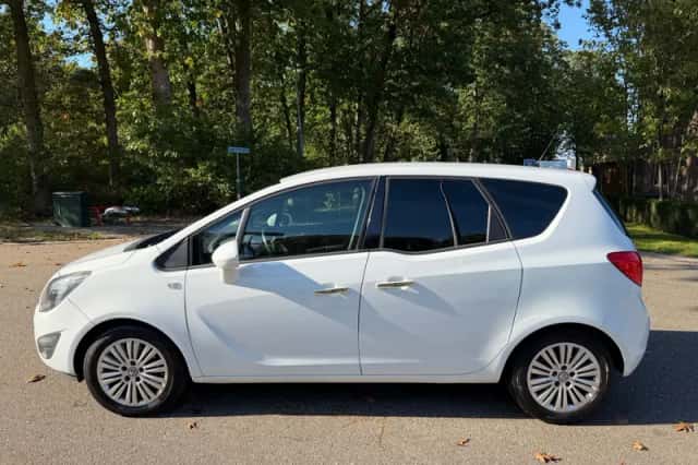 Opel Meriva (2012) thumbnail 2