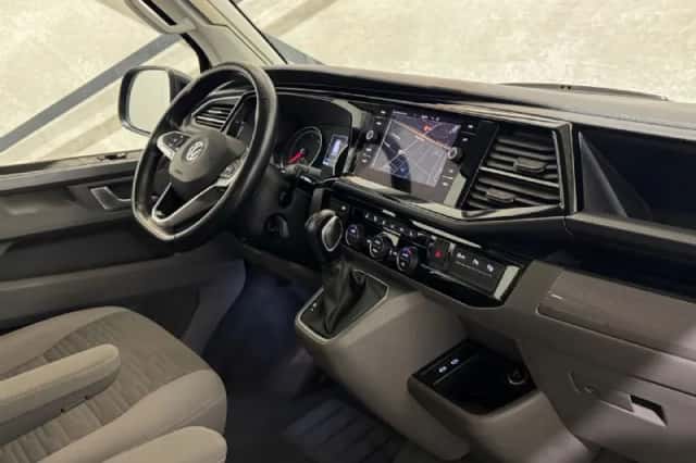 Volkswagen California (2020) thumbnail 2