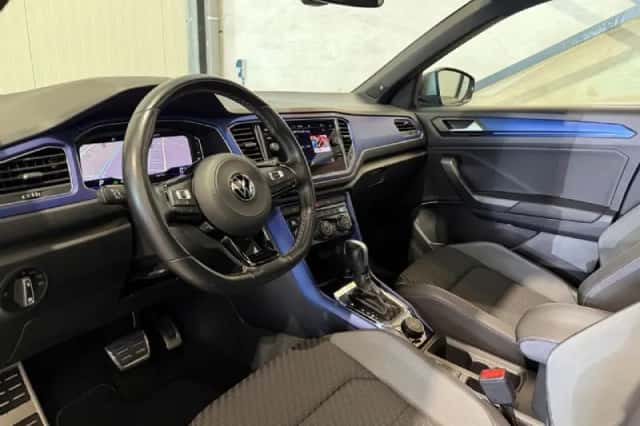 Volkswagen T-Roc (2021) thumbnail 2