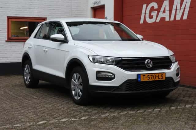 Volkswagen T-Roc (2018) thumbnail 4
