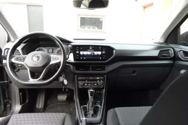 Volkswagen T-Cross (2019) thumbnail 2