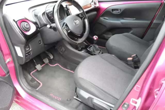 Toyota Aygo (2019) thumbnail 2