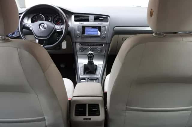 Volkswagen Golf (2013) thumbnail 2