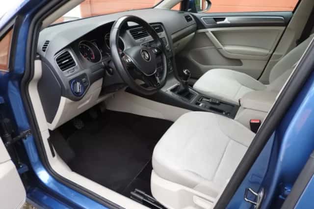 Volkswagen Golf (2013) thumbnail 4