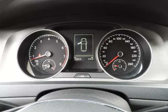 Volkswagen Golf (2013) thumbnail 6