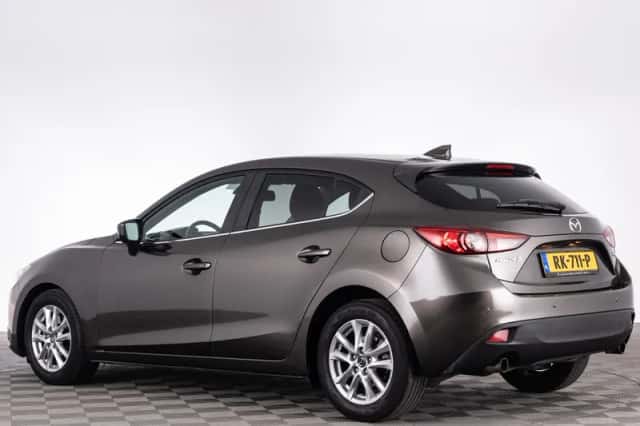 Mazda 3 (2016) thumbnail 4
