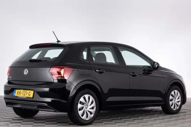 Volkswagen Polo (2018) thumbnail 2