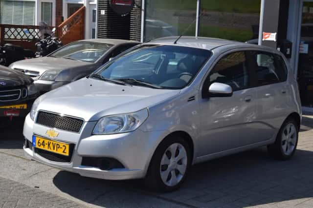 Chevrolet Aveo (2010) thumbnail 2