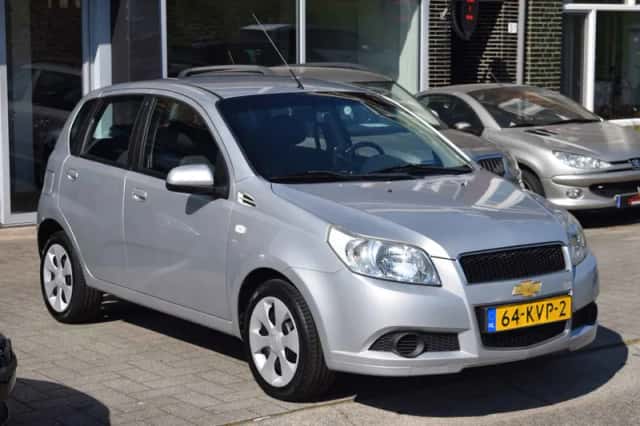 Chevrolet Aveo (2010) thumbnail 5