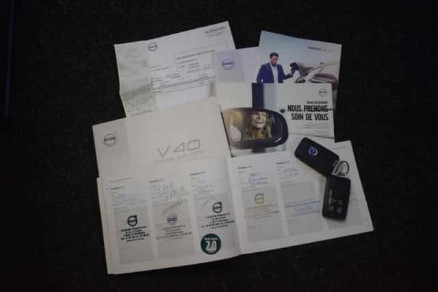 Volvo V40 Cross Country (2015) thumbnail 5