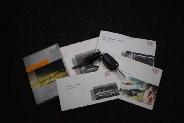 Audi TT (2009) thumbnail 5