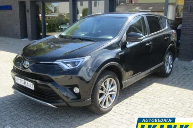 Toyota RAV4 (2018) thumbnail 2