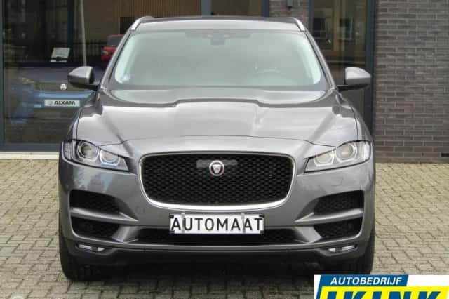 Jaguar F-Pace (2019) thumbnail 2