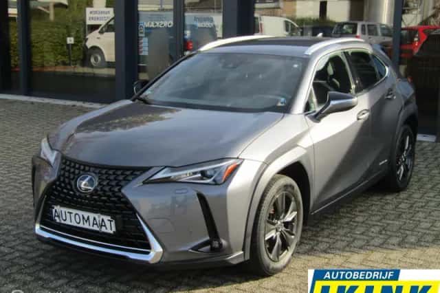 Lexus UX (2019) thumbnail 1
