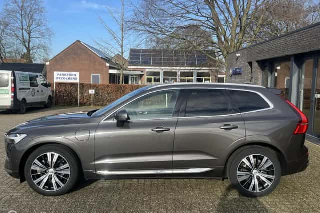 Volvo XC60 (2022) thumbnail 5